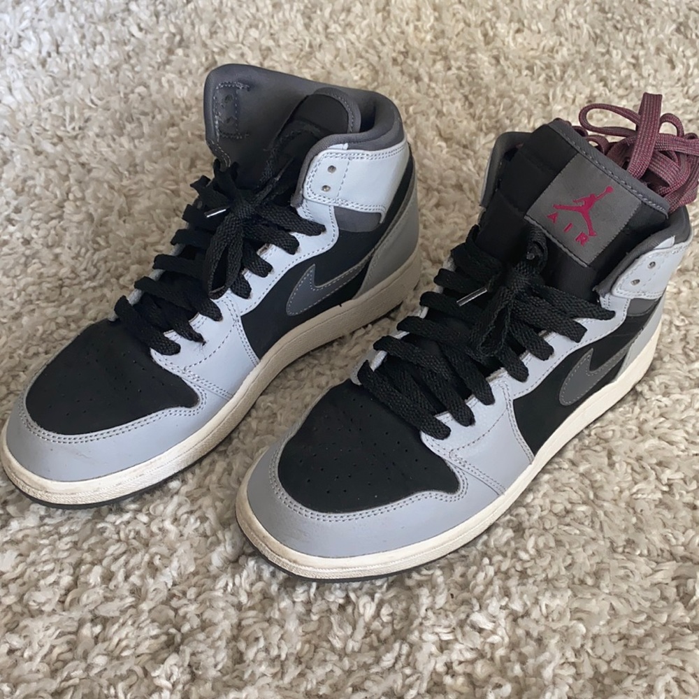 Jordan 1 Black and Grey mid size 6Y